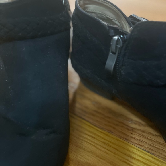 Boots - Picture 4 of 7